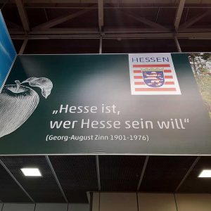 „Hesse ist, wer Hesse sein will“: Ein Dekoelement der diesjährigen Hessenhalle