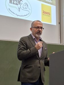 Daniel Köfer am Rednerpult