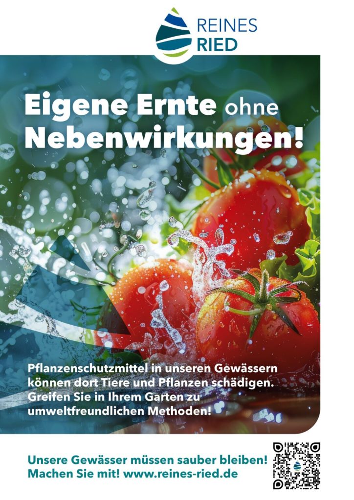 Frische Tomaten mit Wasserspritzern unter der Überschrift „Eigene Ernte ohne Nebenwirkungen“, Unterschrift „Pflanzenschutzmittel in unseren Gewässern können dort Tiere und Pflanzen schädigen. Greifen Sie in ihrem Garten zu umweltfreundlichen Methoden!“